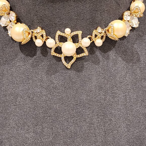 Brand New! KATE SPADE: Gold-Toned Flower| CZ|Glass|Crystal| Pearl Necklace - Picture 1 of 6